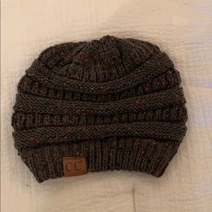 CC knit hat - grey with multicolor woven in